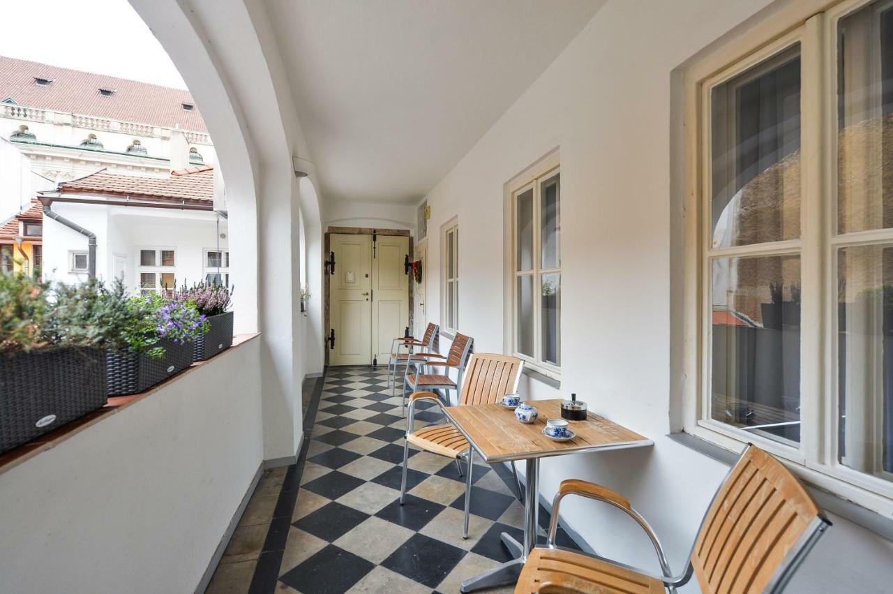Romantic Apartment Prague Near Charles Bridge Extérieur photo